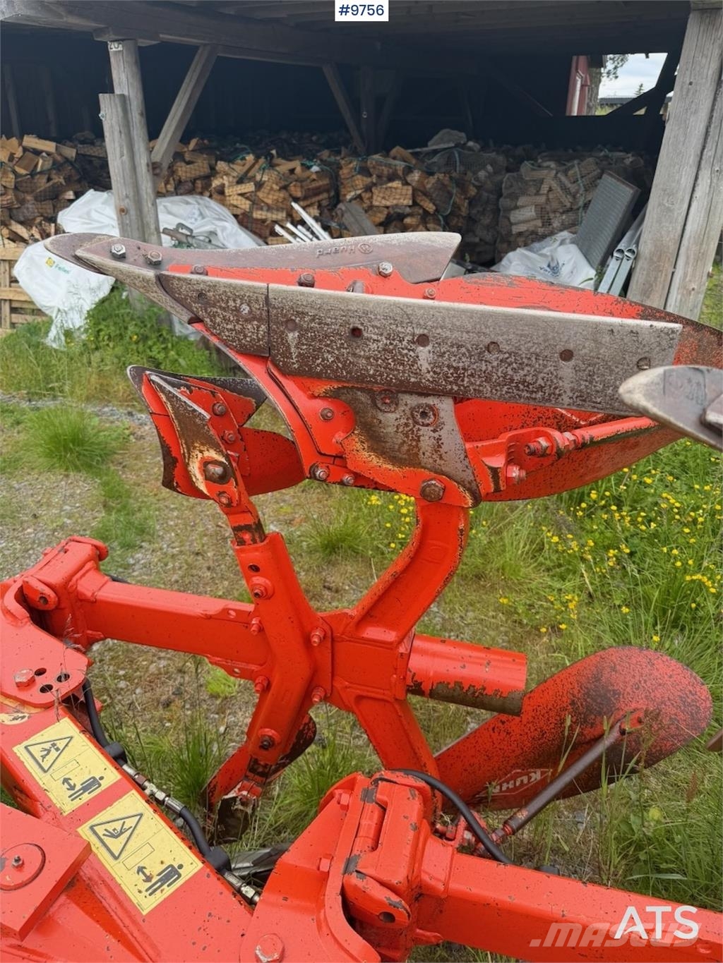 Kuhn MM 111 3EH 3-skjærsplog ماكينات وملحقات زراعة أخرى
