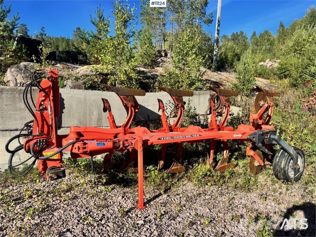 Kuhn Vari Master 123 Otras máquinas y aperos de labranza