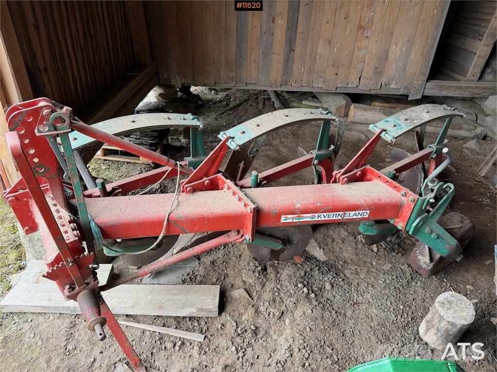 Kverneland 3 skjærs plog Altre macchine e accessori per l'aratura