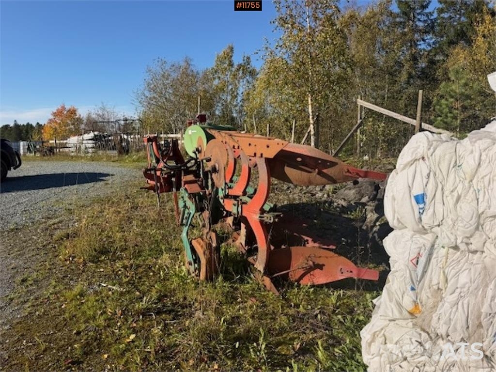 Kverneland 3 skjærs vendeplog Прочее почвообрабатывающее оборудование
