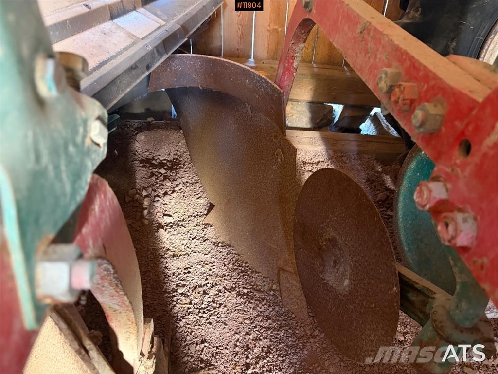 Kverneland A 3 NR Outras máquinas de lavoura e acessórios