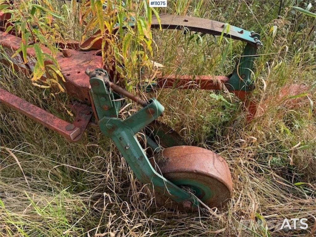 Kverneland AB 85 3-skjærsplog Άλλες μηχανές οργώματος και εξαρτήματα