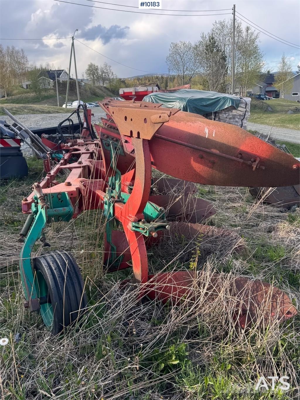 Kverneland EG100 4-skjærs vendeplog Otras máquinas y aperos de labranza