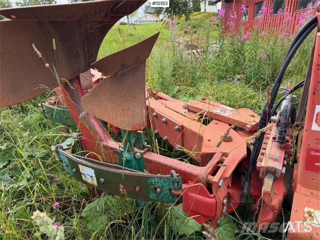 Kverneland EG100 4-skjærs vendeplog Otras máquinas y aperos de labranza