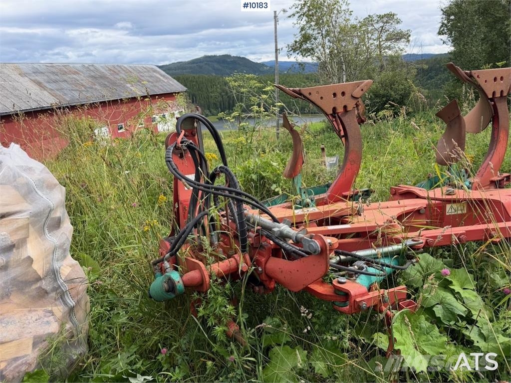 Kverneland EG100 4-skjærs vendeplog Otras máquinas y aperos de labranza