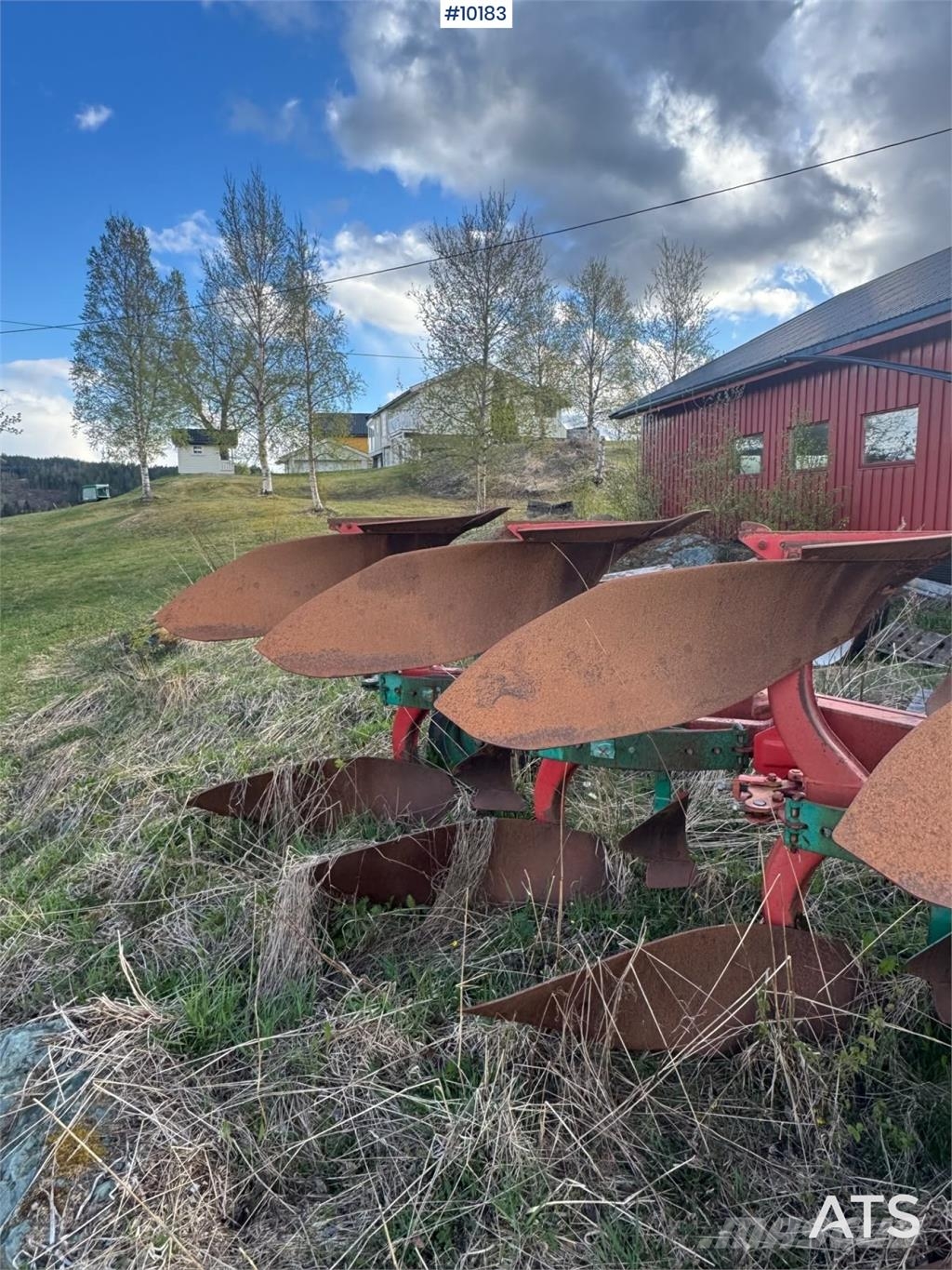 Kverneland EG100 4-skjærs vendeplog Otras máquinas y aperos de labranza
