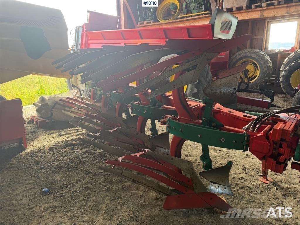 Kverneland KKES85 - 200 5-skjærs vendeplog ماكينات وملحقات زراعة أخرى