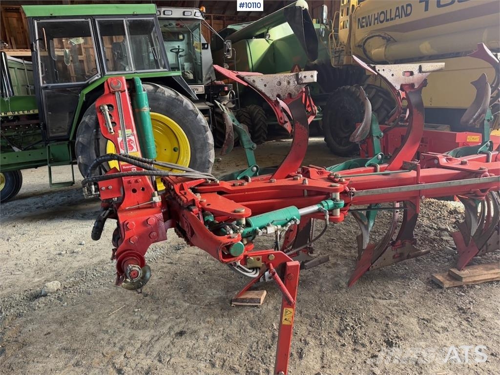 Kverneland KKES85 - 200 5-skjærs vendeplog ماكينات وملحقات زراعة أخرى