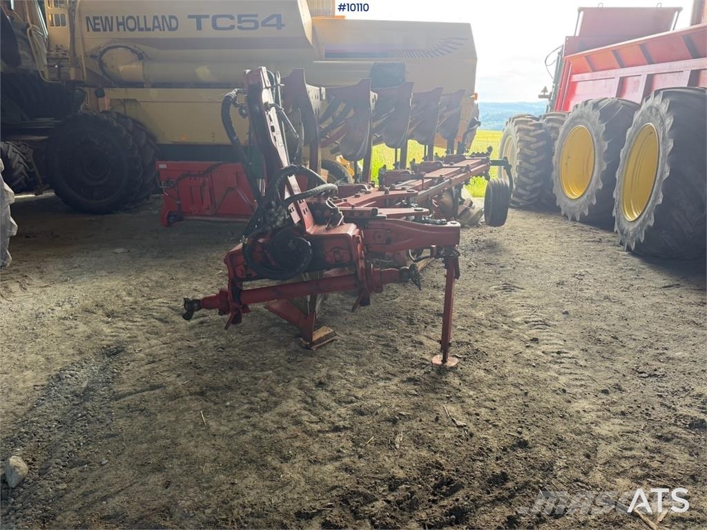 Kverneland KKES85 - 200 5-skjærs vendeplog ماكينات وملحقات زراعة أخرى