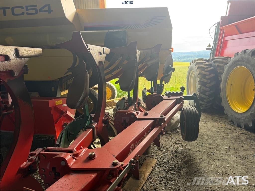 Kverneland KKES85 - 200 5-skjærs vendeplog ماكينات وملحقات زراعة أخرى