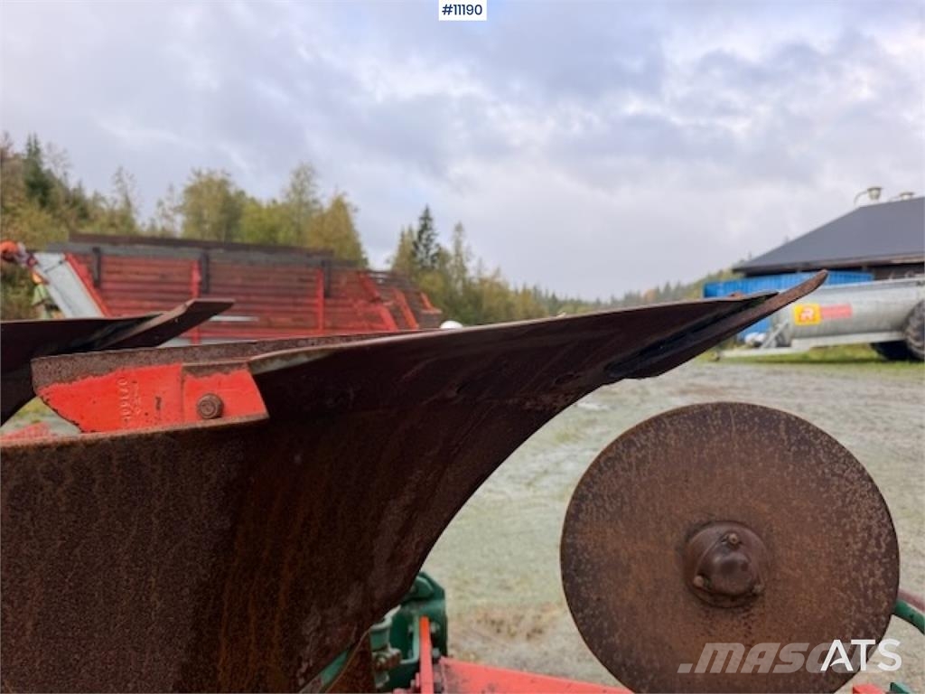 Kverneland Mod E8 3 skjærs vendeplog Andre Jordforbedrings maskiner og ekstrautstyr