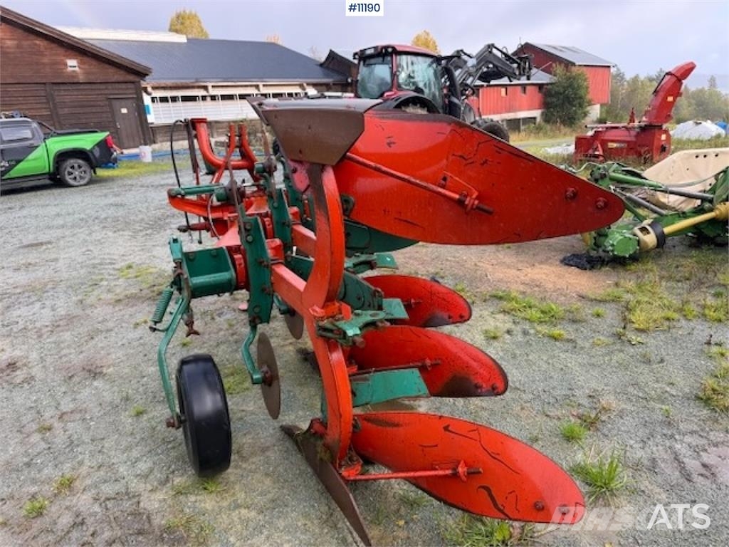 Kverneland Mod E8 3 skjærs vendeplog Andre Jordforbedrings maskiner og ekstrautstyr
