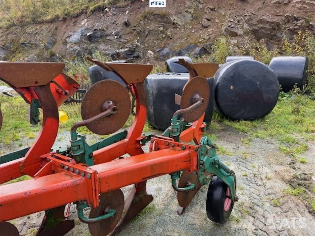 Kverneland Mod E8 3 skjærs vendeplog Andre Jordforbedrings maskiner og ekstrautstyr