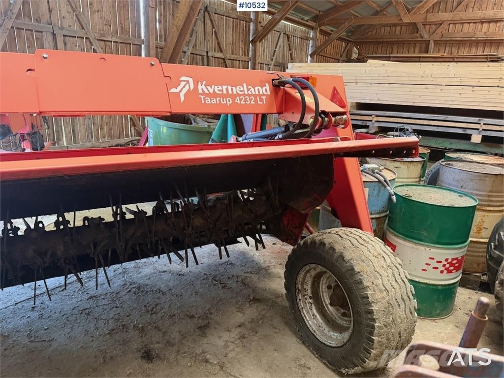 Kverneland Taarup 4232LT slåmaskin Altri macchinari per raccolta