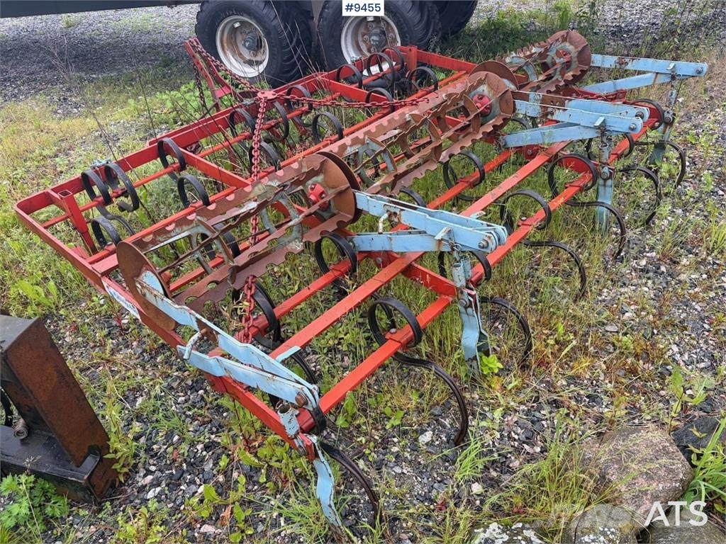 Kyllingstad Fjærharv med ettervalse Otras máquinas y aperos de labranza