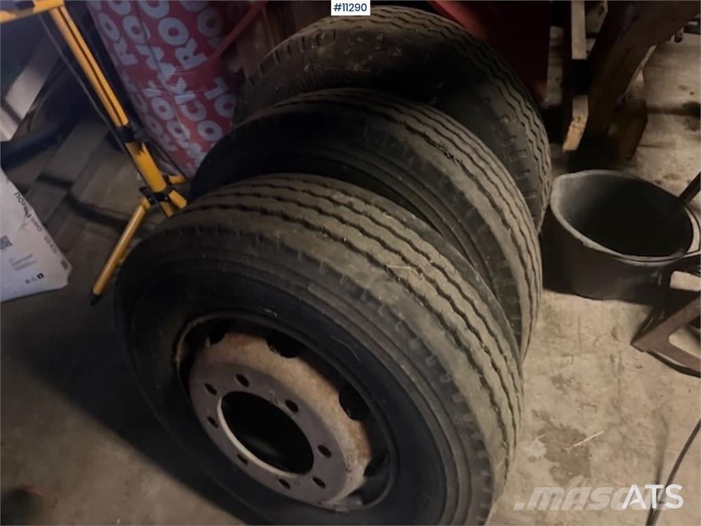  Lastebildekk Lastebildekk Andere Zubehörteile