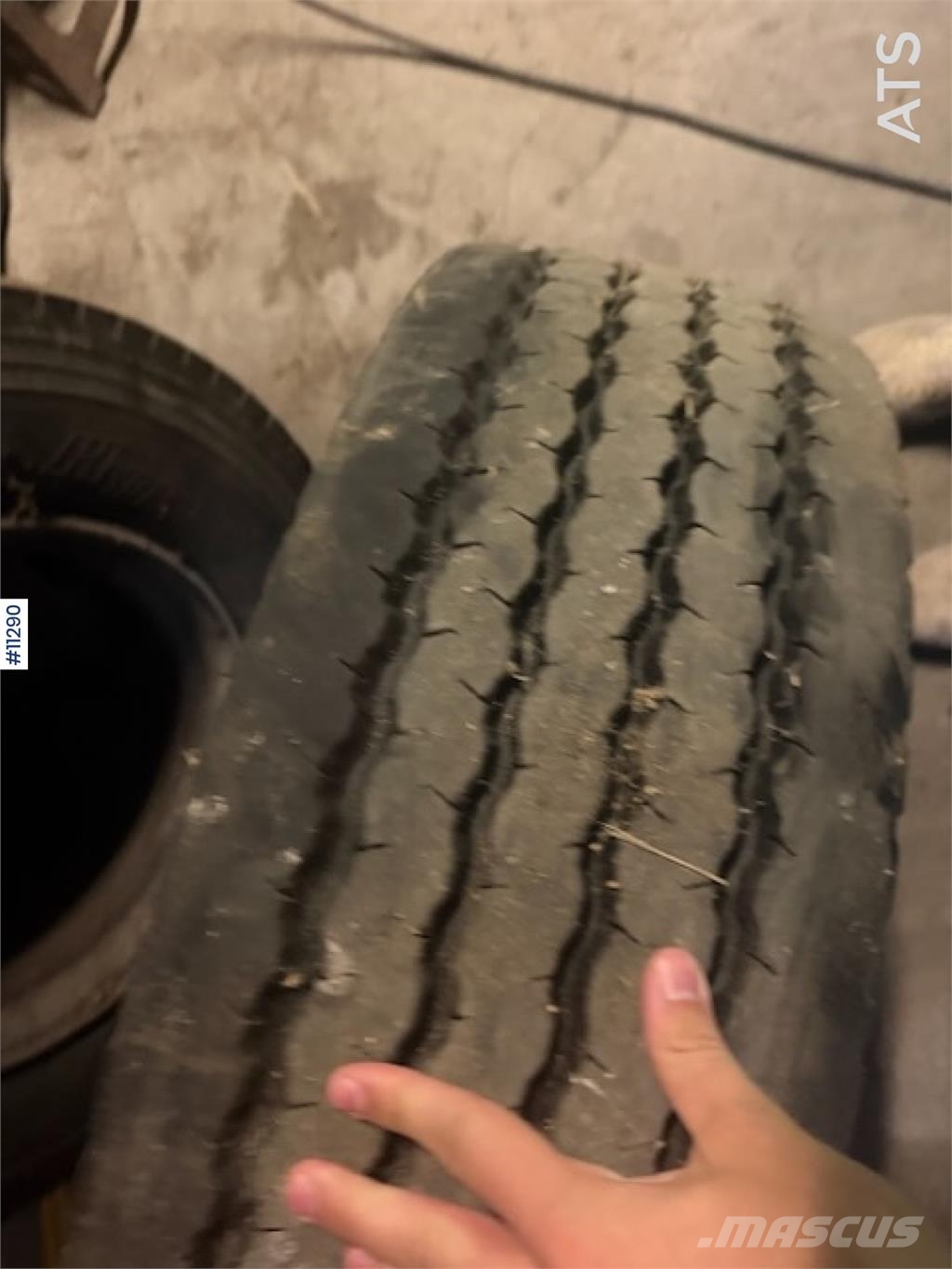  Lastebildekk Lastebildekk Andere Zubehörteile