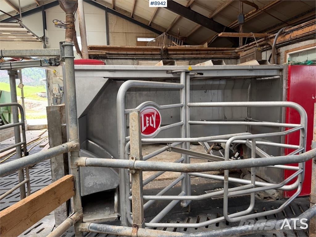 Lely A3 melkerobot Milking equipment