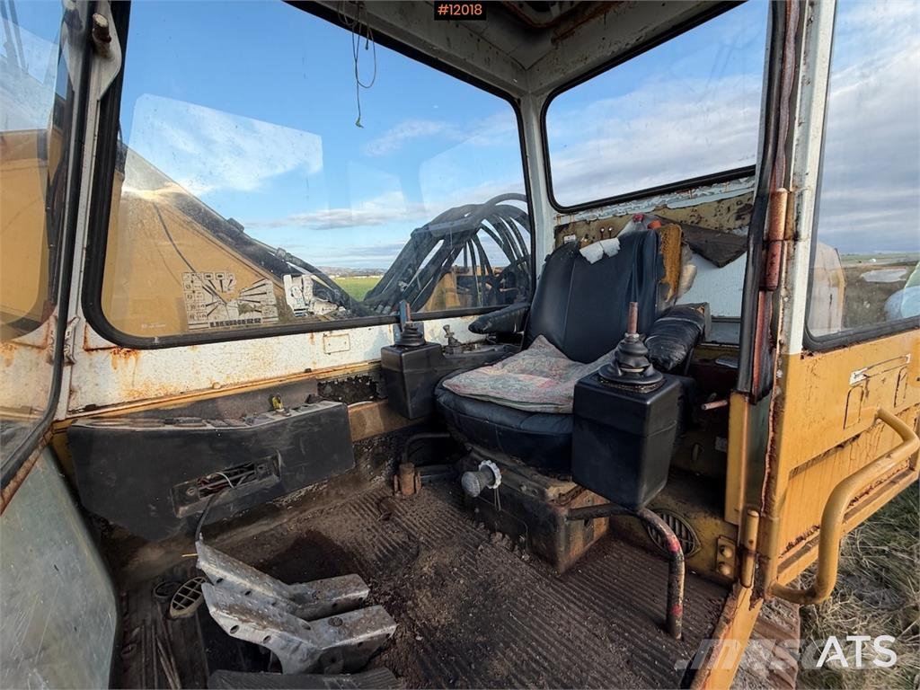 Liebherr R 912 Crawler excavators