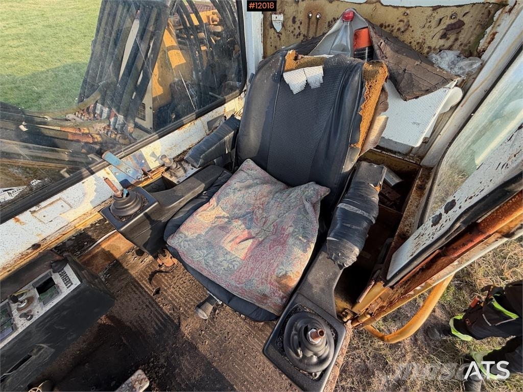 Liebherr R 912 Crawler excavators