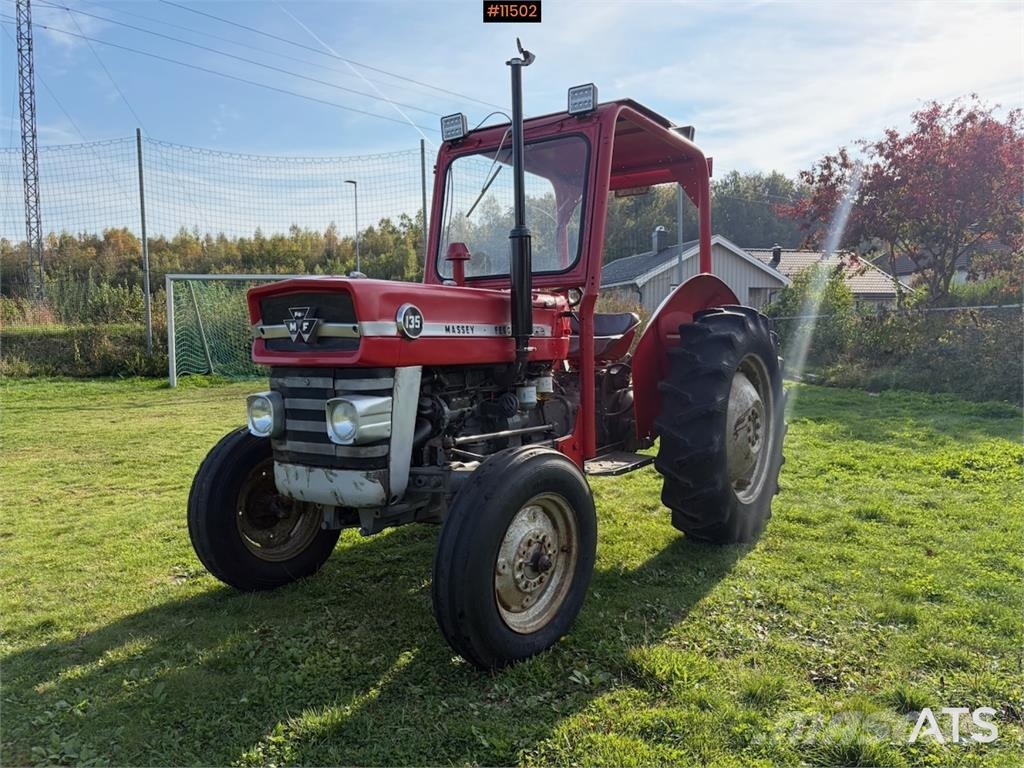 Massey Ferguson 135 Traktori