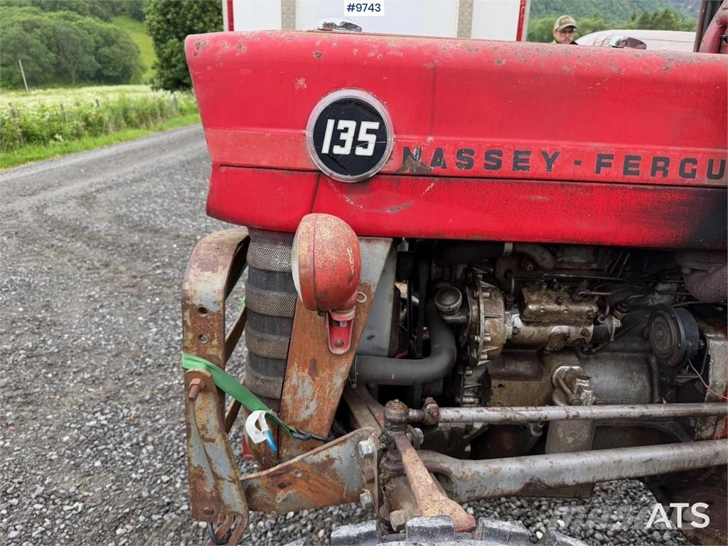Massey Ferguson 135 トラクター