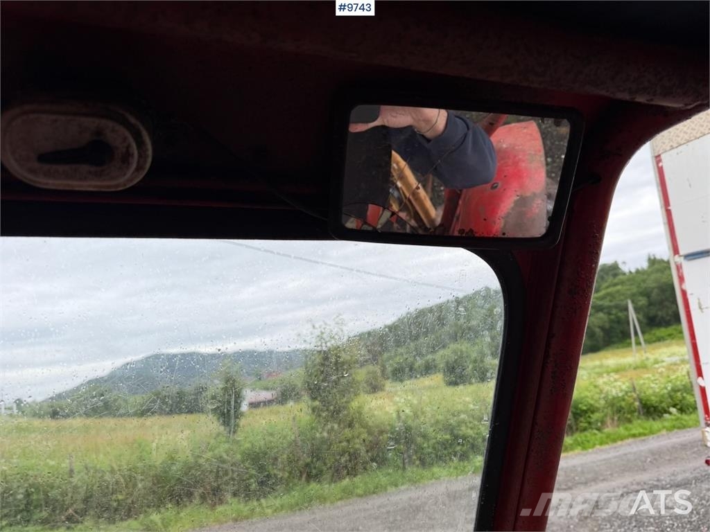 Massey Ferguson 135 トラクター