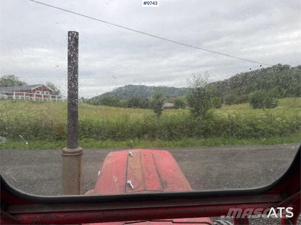 Massey Ferguson 135 トラクター