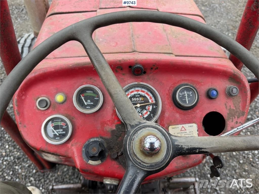 Massey Ferguson 135 トラクター