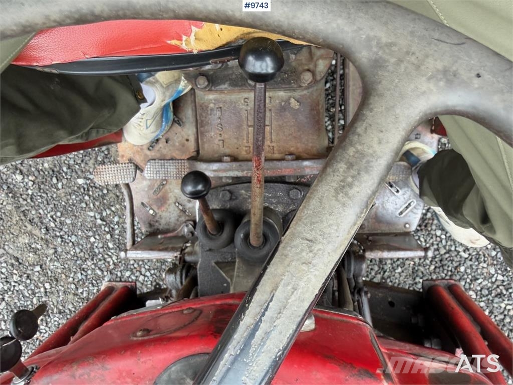 Massey Ferguson 135 トラクター