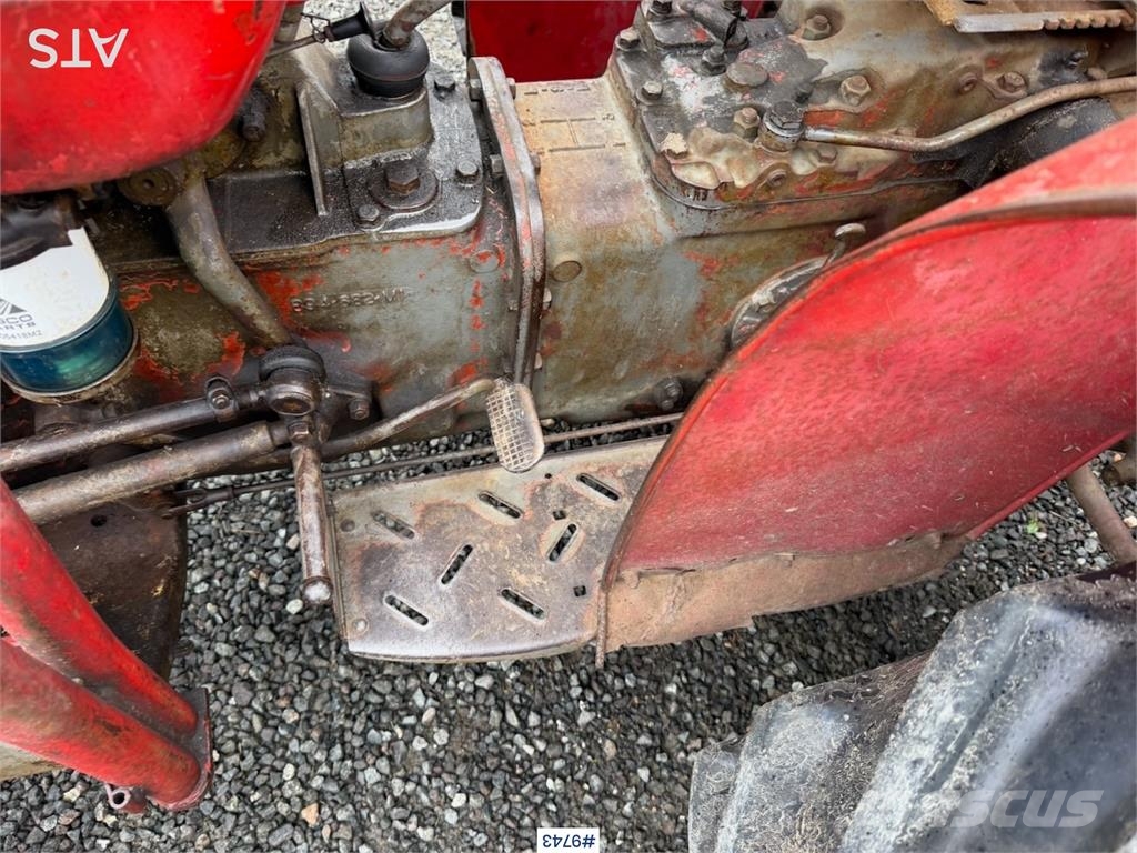 Massey Ferguson 135 トラクター