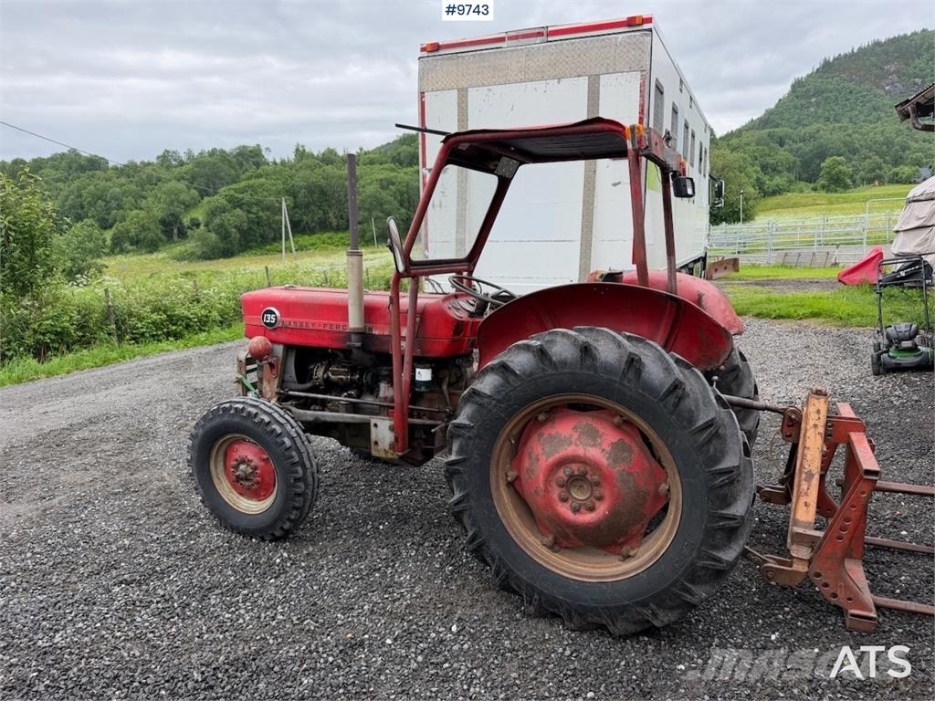 Massey Ferguson 135 トラクター