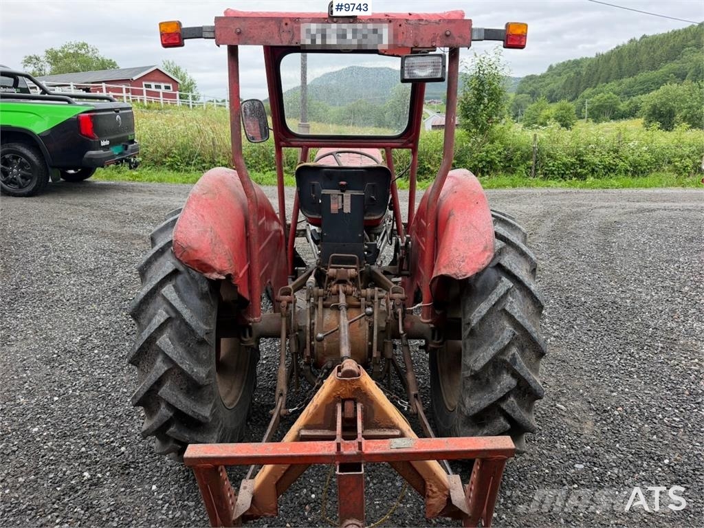 Massey Ferguson 135 トラクター