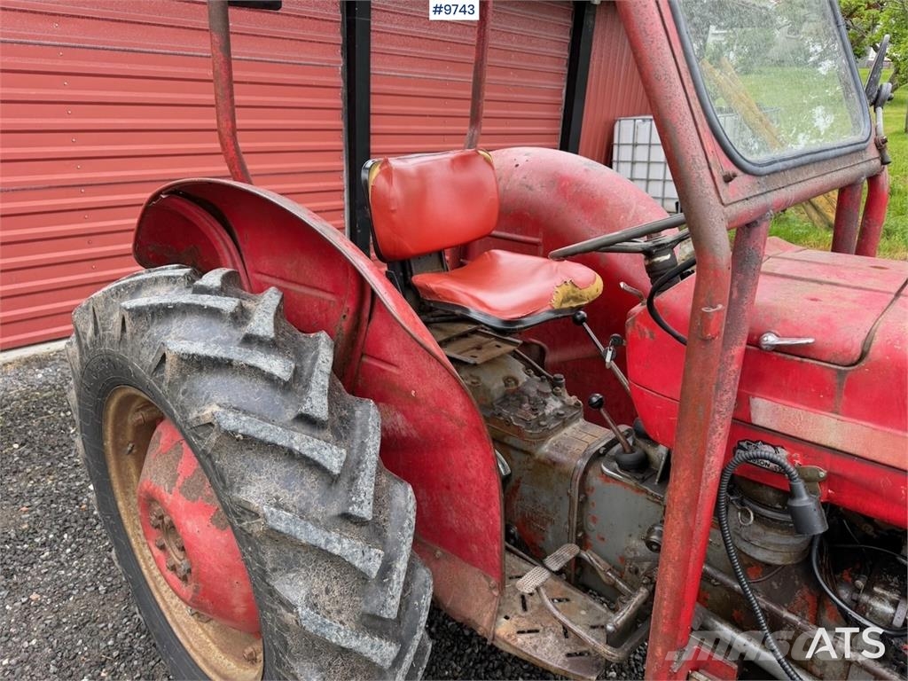 Massey Ferguson 135 トラクター