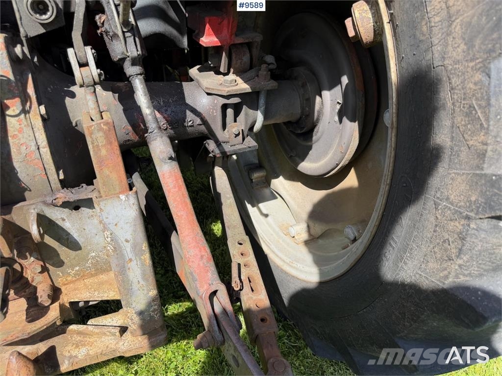 Massey Ferguson 240 トラクター