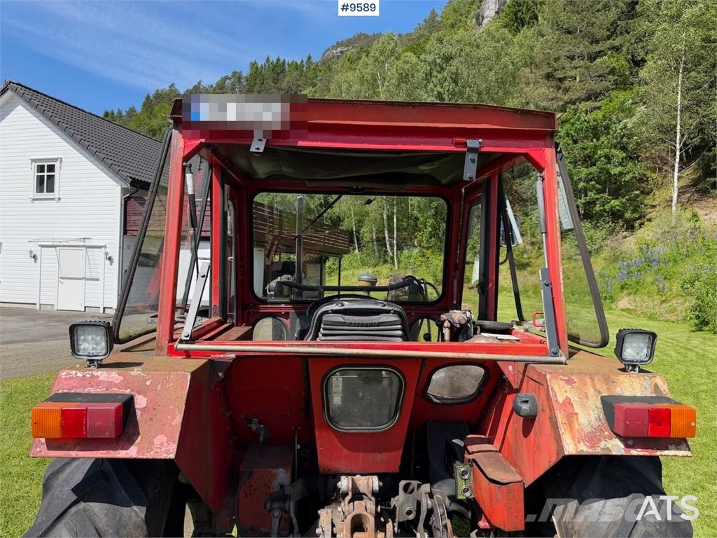 Massey Ferguson 240 トラクター
