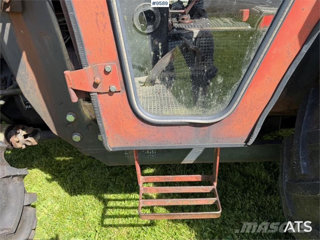 Massey Ferguson 240 トラクター