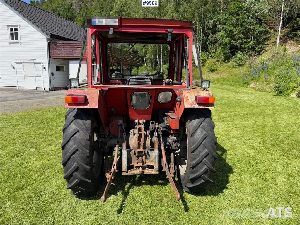 Massey Ferguson 240 トラクター