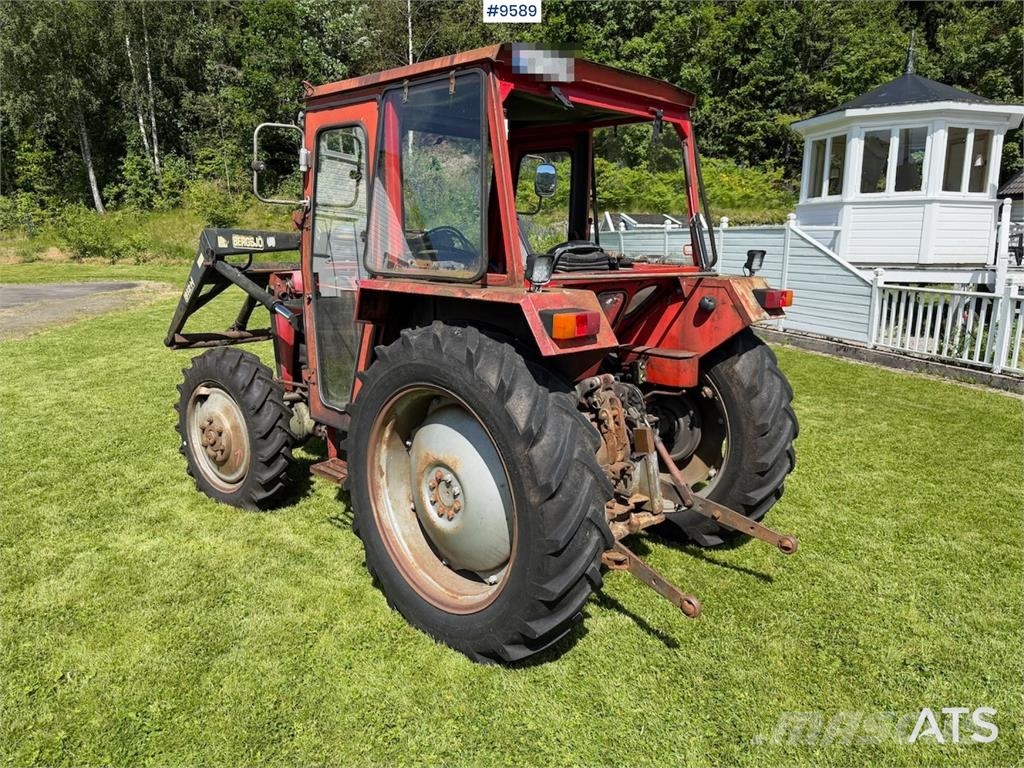Massey Ferguson 240 トラクター