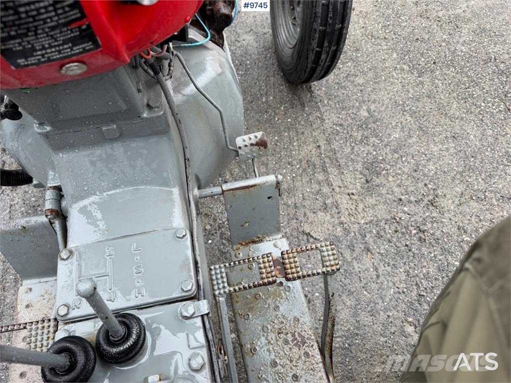 Massey Ferguson 25 トラクター
