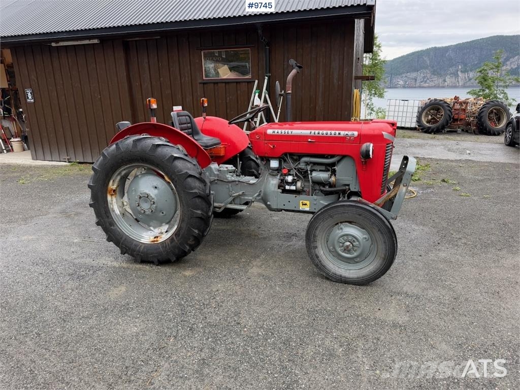 Massey Ferguson 25 トラクター
