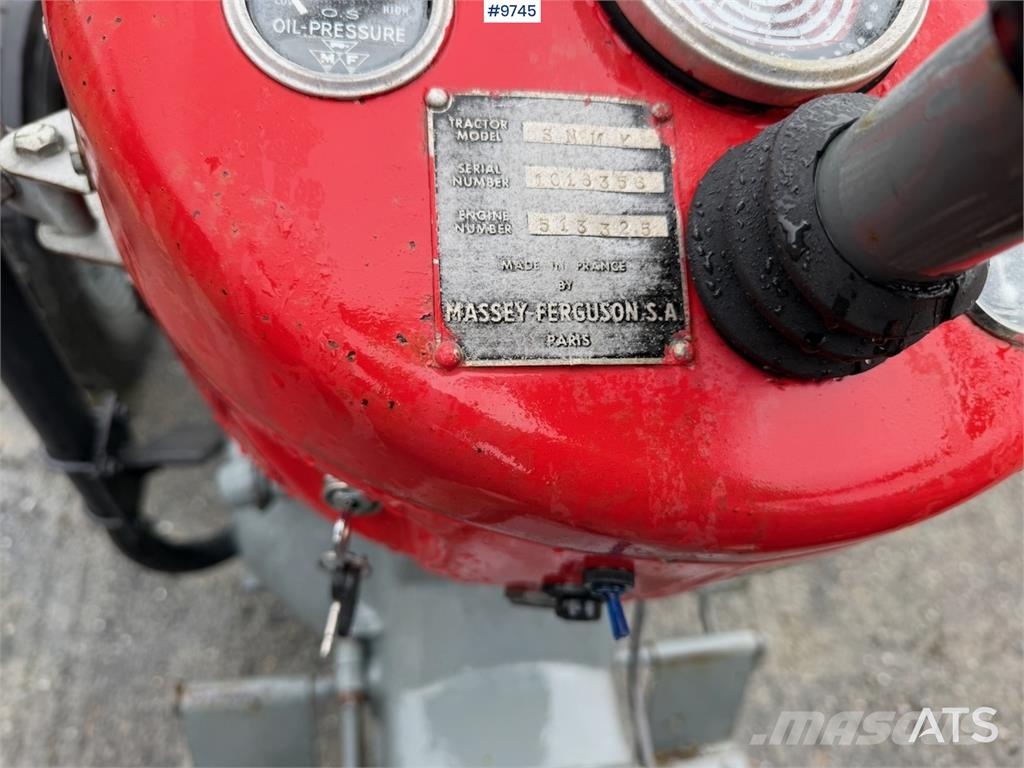 Massey Ferguson 25 トラクター