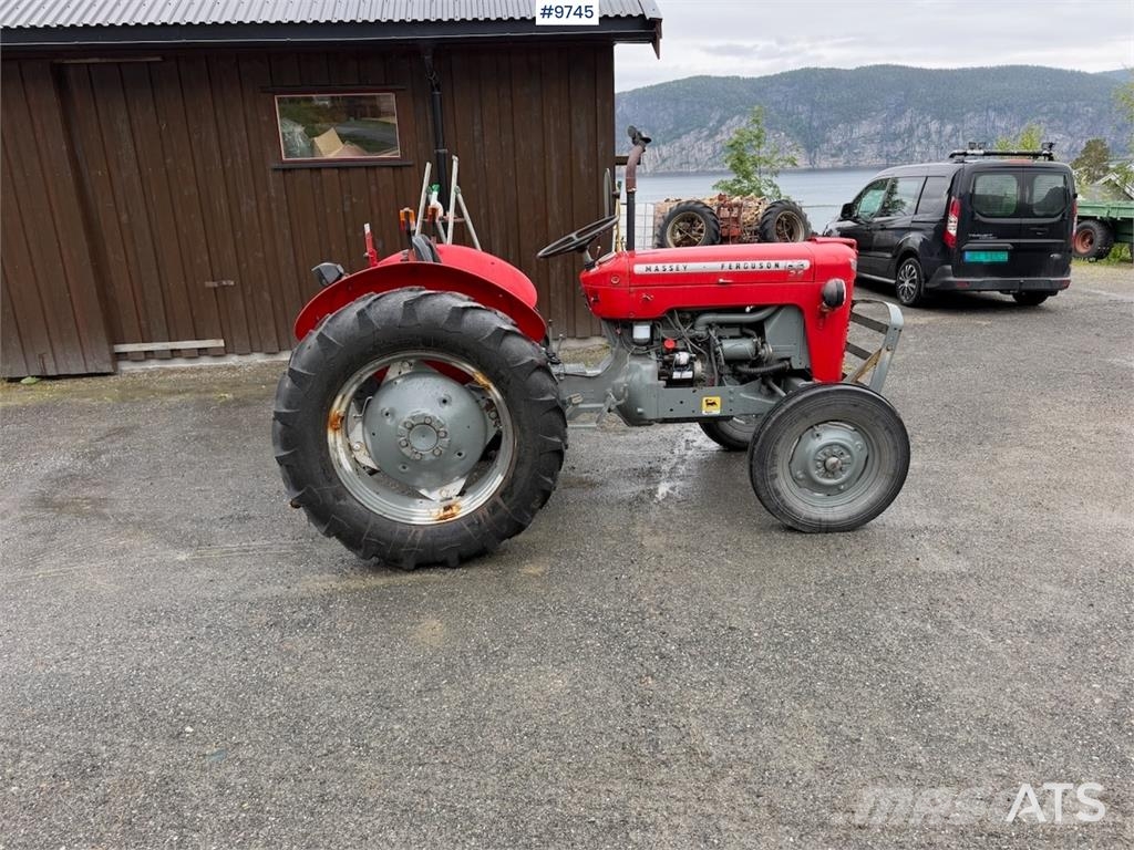 Massey Ferguson 25 トラクター