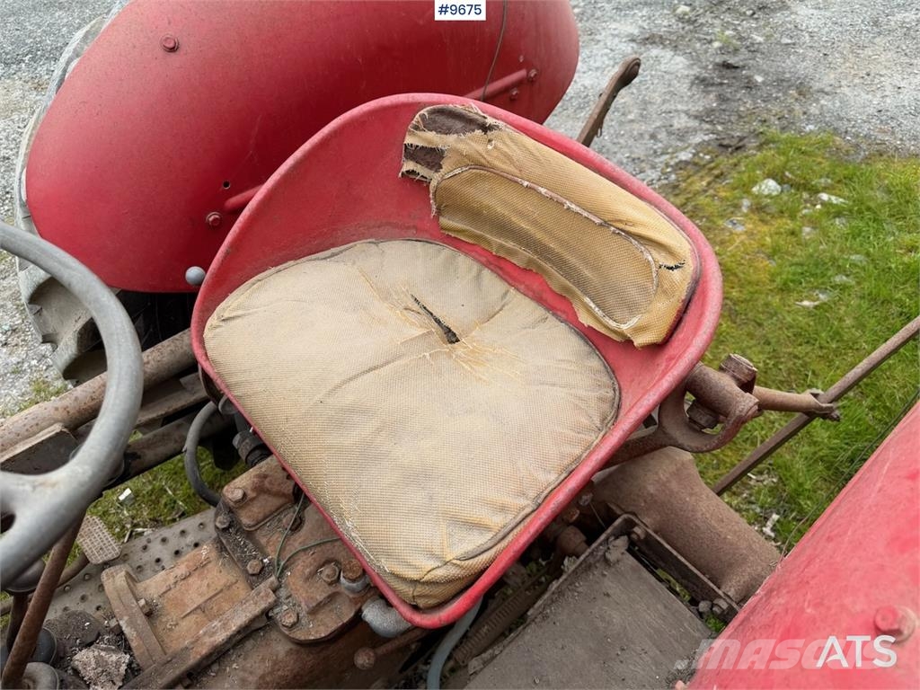 Massey Ferguson 35 トラクター