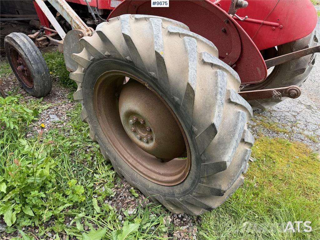 Massey Ferguson 35 トラクター