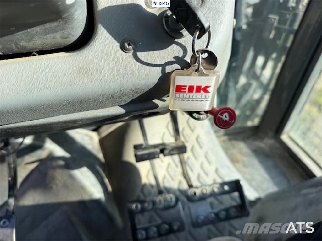 Massey Ferguson 4255 الجرارات