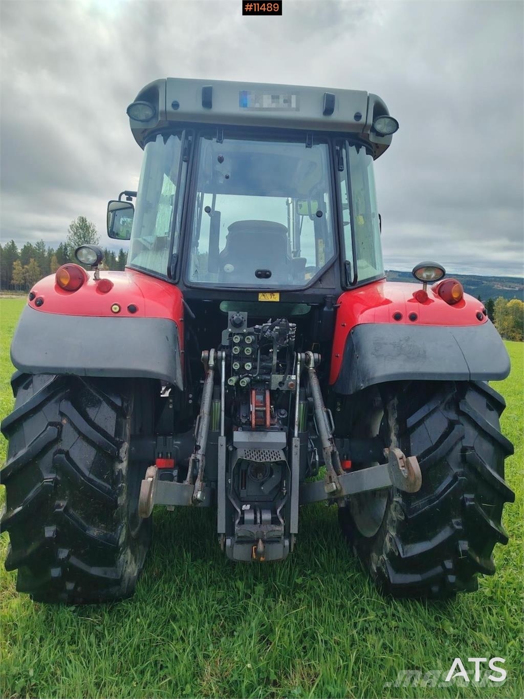 Massey Ferguson 5612 Traktori