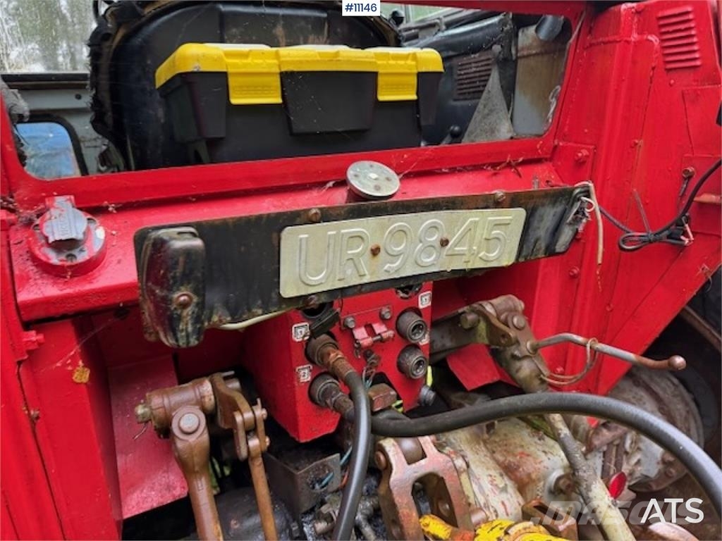Massey Ferguson 565 Traktorer