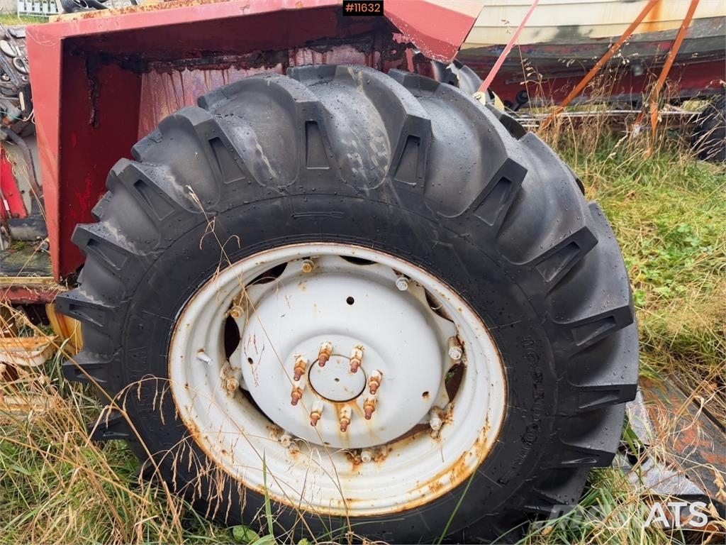 Massey Ferguson 565 Traktorer