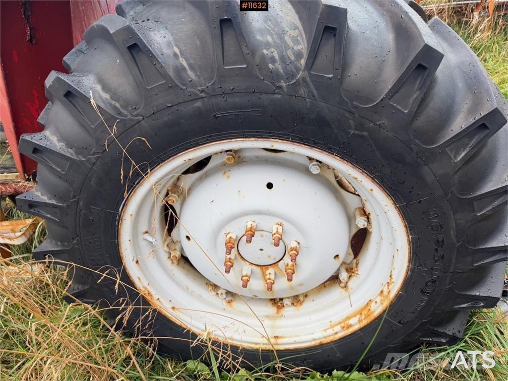 Massey Ferguson 565 Traktorer